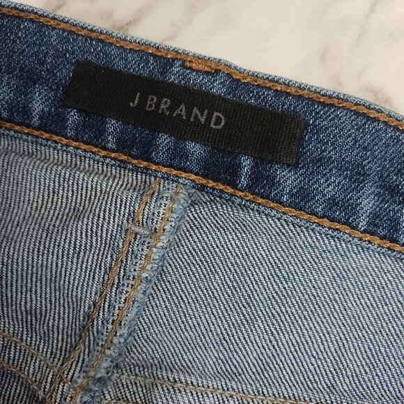 J Brand Julia High Rise Flare Hem cropped Jeans in Romance size  30 - Picture 8 of 10